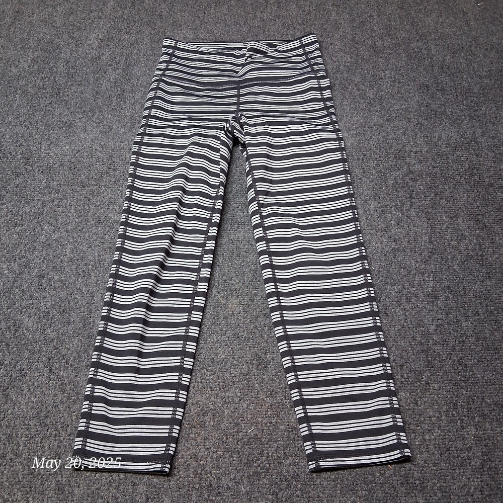 Athleta Leggings Women Size XS‎ Striped Cropped Athleisure Athletic Pants